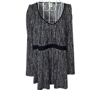 Motherhood Maternity Black Dot Top Size 1X